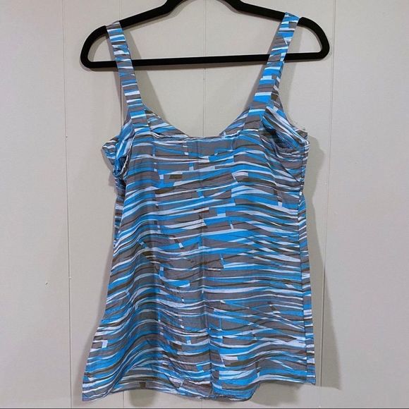 Banana Republic silk abstract print sleeveless top - Picture 4 of 4